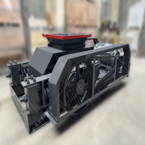 不挑食的 “实力派”：双齿辊破碎机如何轻松应对矿石开采中的多样物料？​