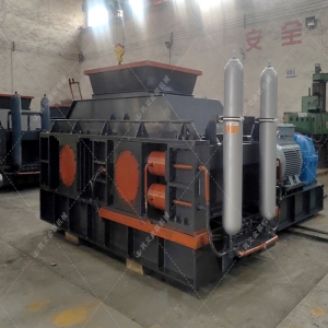 在化工行业中液压对辊制砂机是如何处理特殊物料的？