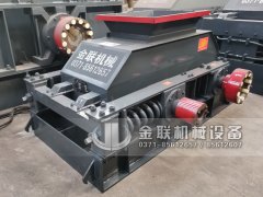 中小型直连式对辊破碎机两台发往河南